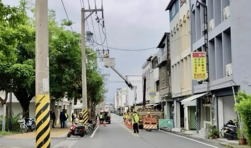 重大意外！花蓮玉里台電工人誤觸高壓電　電弧灼傷緊急送醫