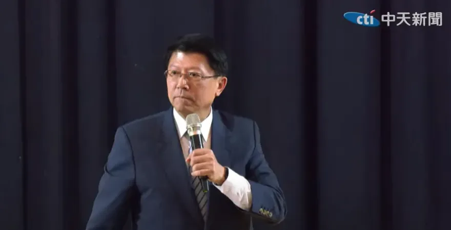 嗆綠「立委、總統一起重選」！他喊「我謝龍介把你賴清德包起來」