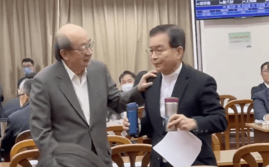 是誰愚蠢到極點？柯建銘推估7/26罷免投票忘記這件事了