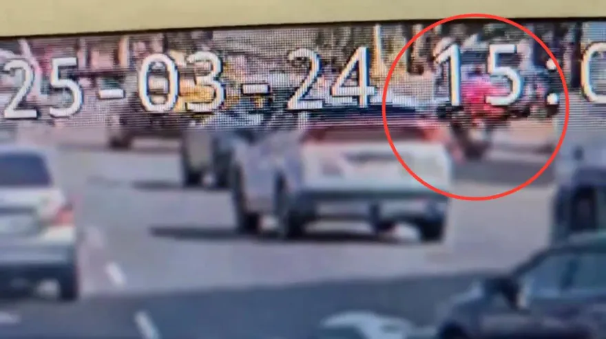 影/北市承德路死亡車禍　騎士遭大貨車當場輾斃