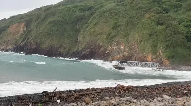 影/冷氣團+華南雲雨！宜蘭海面風力超標　龜山島30日封島