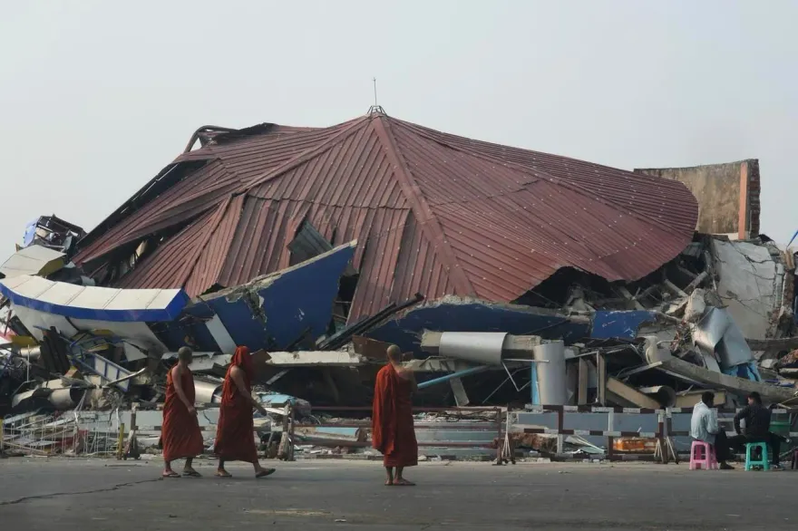 強震摧毀吳拉登寺！緬僧侶正在誦經考試　至少80人身亡
