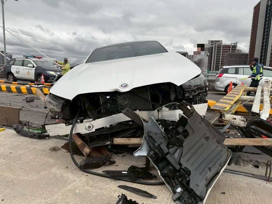 新北大橋工地出事！工人「遭BMW撞斷雙腿」緊急送醫