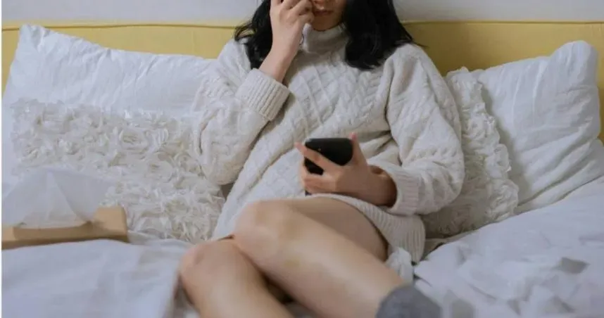 爸媽堅信女兒刺青！19歲妹子怒脫衣自證清白　見血流下崩潰痛哭
