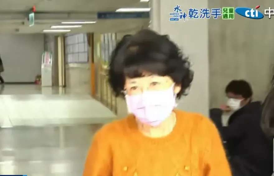 柯文哲術後留院！陳佩琪探40分鐘　何時出院她也不知道