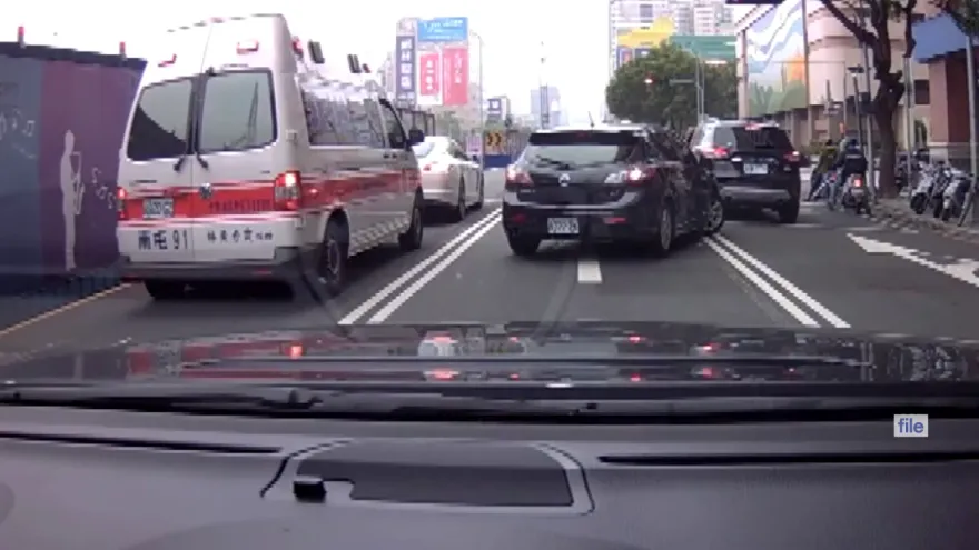老Z搜查線/擋救護車40秒判半年！「奇蹟大師」復活幹詐騙