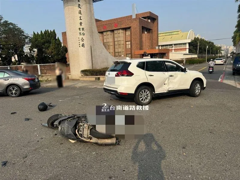 台南女駕駛左轉猛撞機車　騎士肢體變形爆血斷魂