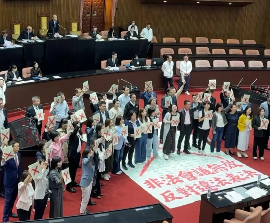直擊／國民黨反廢死公投確認二讀　民進黨嗆韓國瑜「民主殺手」