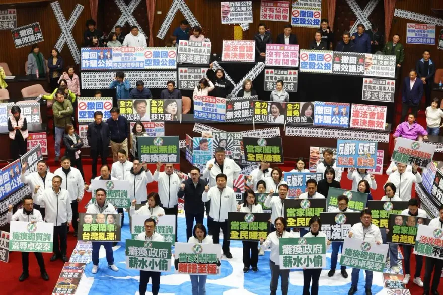 民進黨癱瘓立院2周半！一張「議程表」曝綠祭焦土戰震撼結果