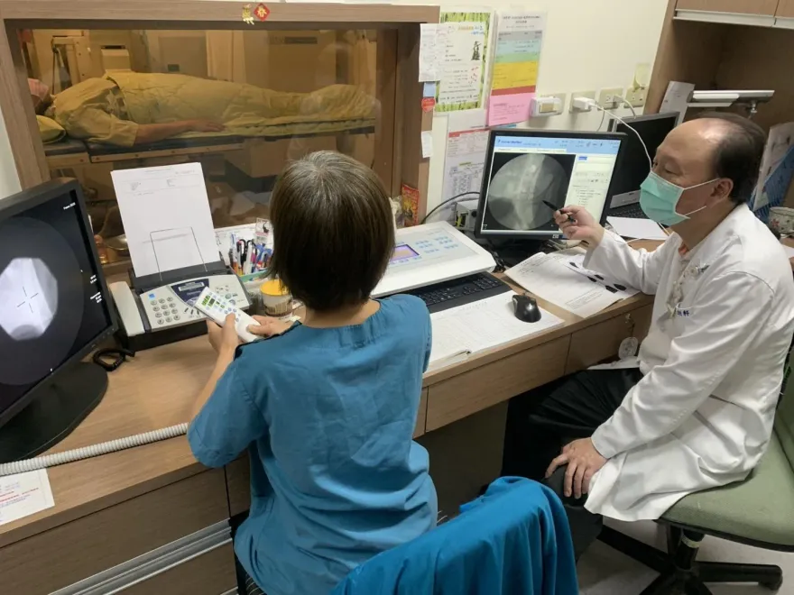 影/40歲上班族2年5度腎結石　竟是副甲狀腺亢進惹禍