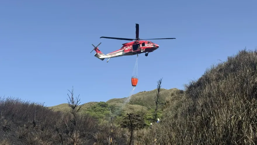 陽明山火災影響！新北金山空污數值高　籲民眾關窗戴口罩