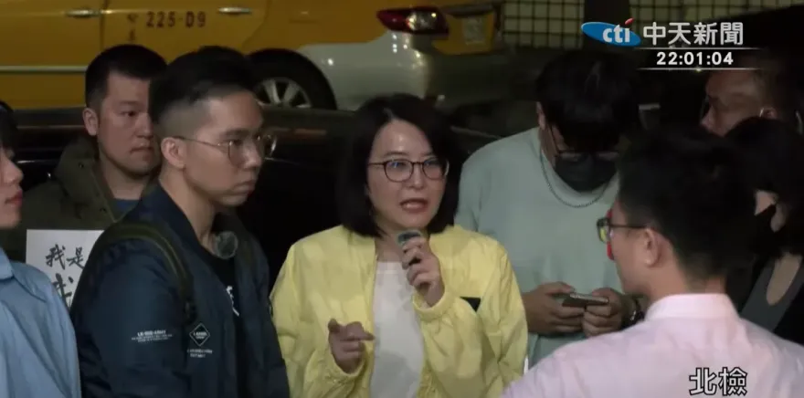 罷綠就要被調查？王鴻薇現身北檢聲援嗆：吳思瑤是皇后嗎