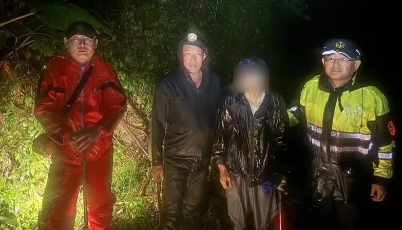 男子獨攀九份二山雨夜迷途　警消放沖天炮辨位尋獲