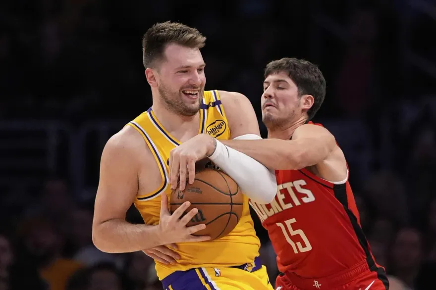 NBA/以為是愚人節！東契奇曝被交易內幕　「難過到砸爛手機」