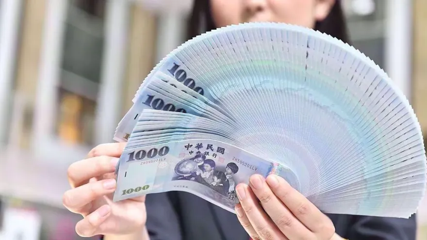 勞退金不是活越久領越多？「一文對照60、65、70歲退休領幾年」