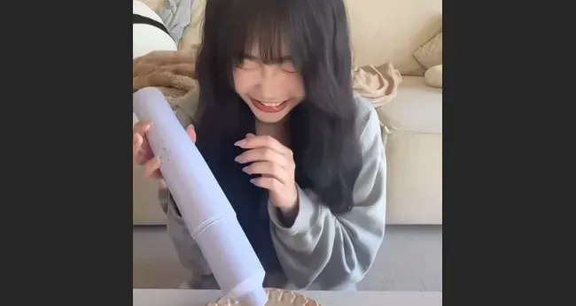 拿吸塵器猛吸「荷包蛋」挨批！正妹網美雪倫道歉：好好改進