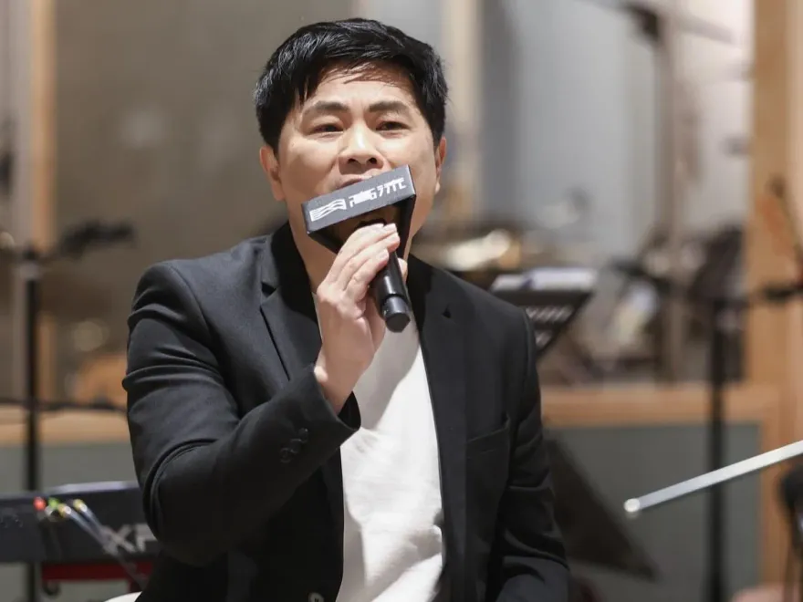 走不出喪父之痛！金曲歌王蘇明淵憶亡父淚崩：想到都會哭