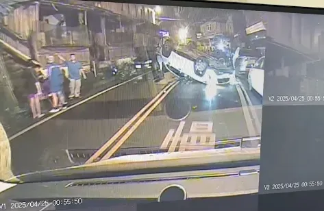 你累了嗎？尖石鄉深夜車禍　小白180度翻覆仰躺路中