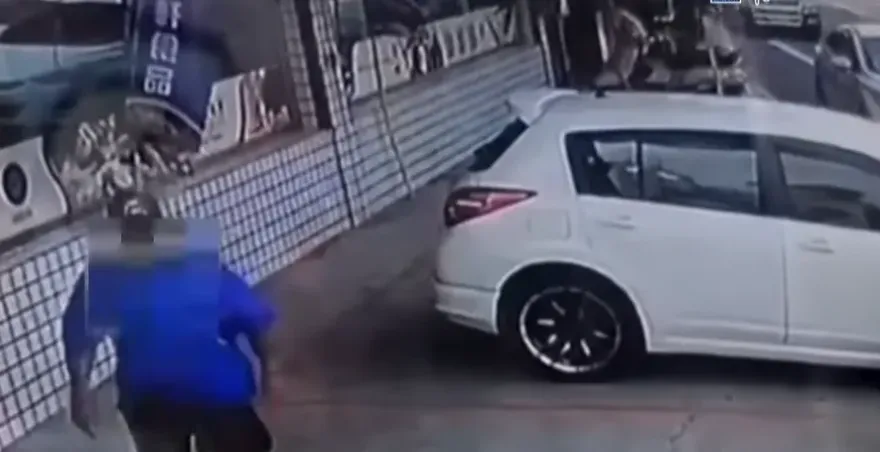 屏東挾持案！女駕駛車門沒鎖遭闖勒脖　驚險掙脫畫面曝
