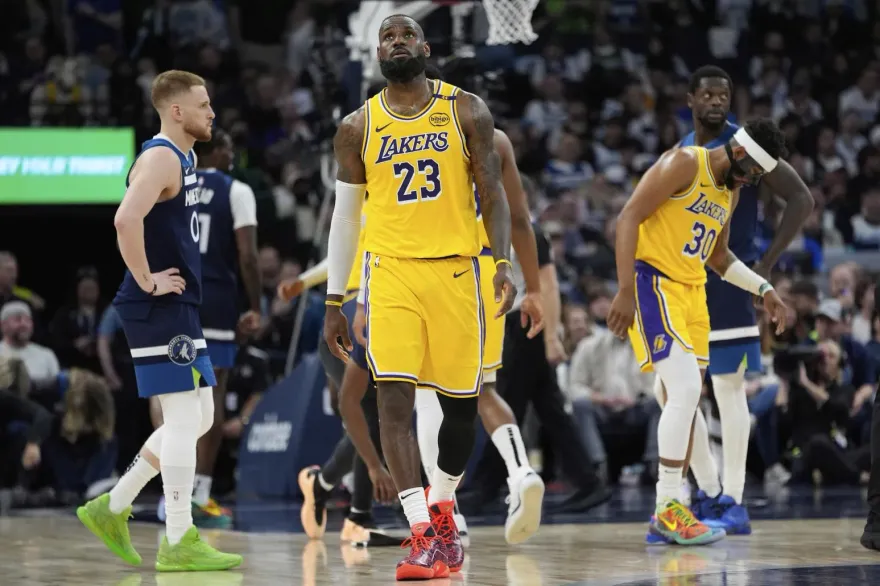 NBA/東契奇腸胃不適失常　詹姆斯砍38分孤掌難鳴湖人輸灰狼