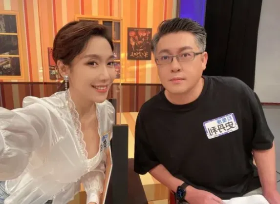 「最美雙胞胎」依依揭離婚關鍵！曝育兒理念不合：分開才能解決