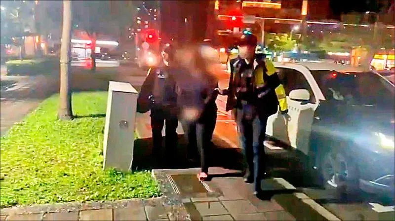新北泰式養生館「女按摩師偷拍正妹裸體」已10多人受害