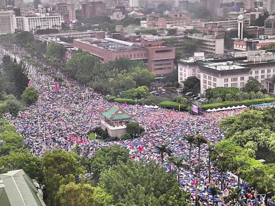 最新政黨支持度民調出爐　這一類人激增超過一成！
