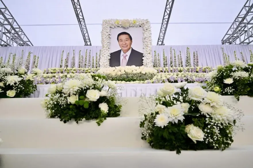 前香港首富李兆基出殯　政商名流到場弔唁
