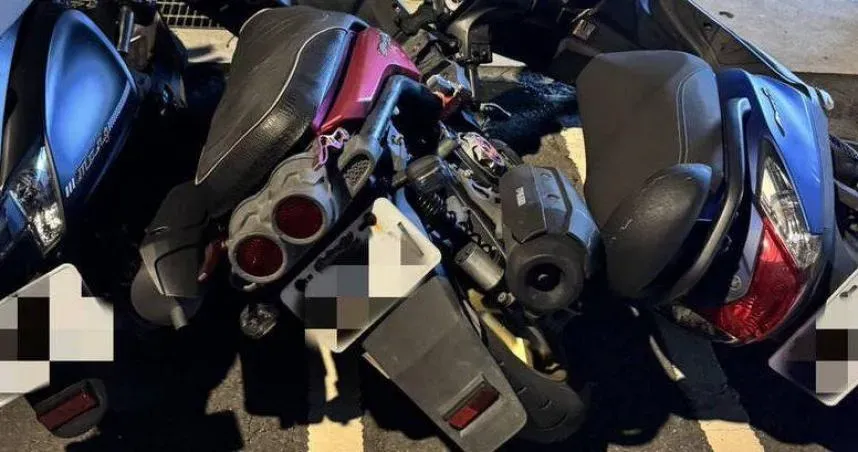 和男友吵架！　中壢女怒推34機車「骨牌式」全倒被送辦