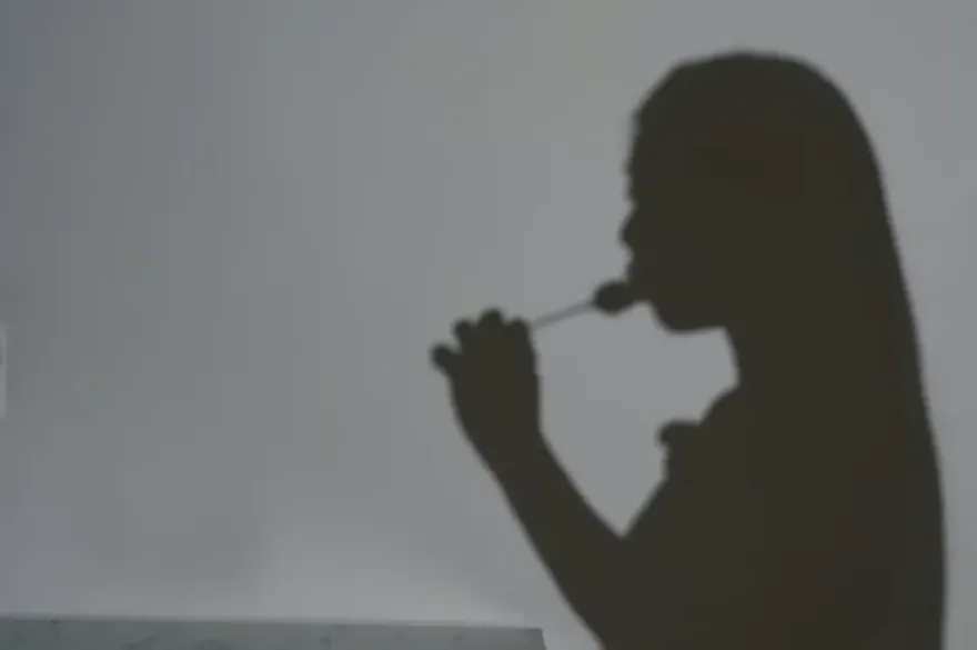 家寧深夜發片！做糖葫蘆未露臉　疑吐心聲：謝謝你在