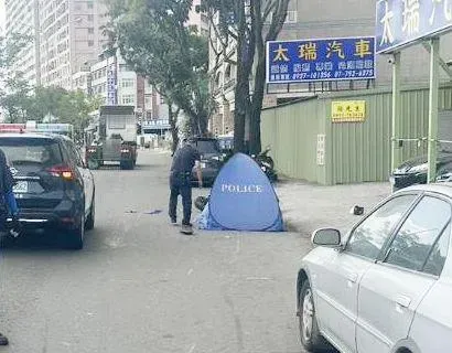 影/高雄男騎車擦撞聯結車倒地！「輪胎爆頭」慘死