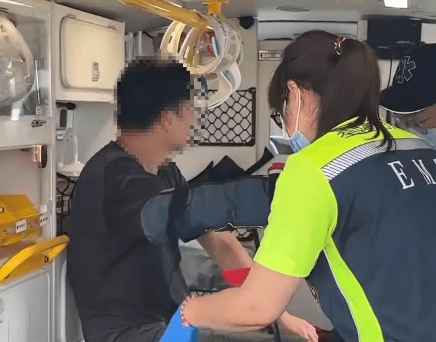 悚！登基隆嶼遇雷擊「男左手灼傷、婦腿麻」　急返港就醫