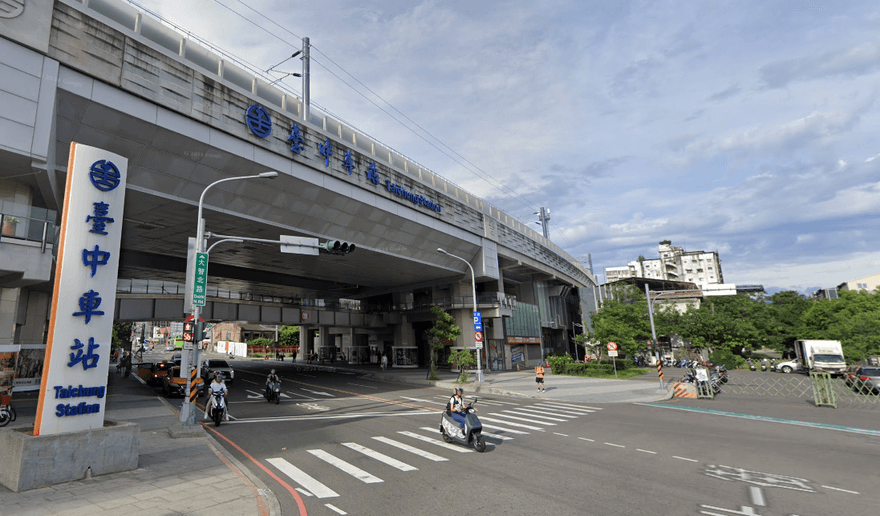 台中車站遊民結黨！清潔人員不敢惹　變相成客房服務