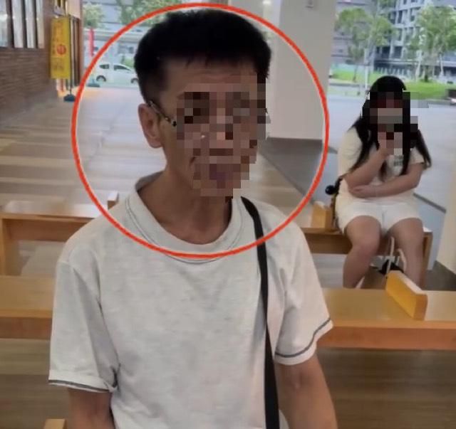 影/羅東轉運站驚見惡狼「女廁雙手撐地偷窺」！警追緝中