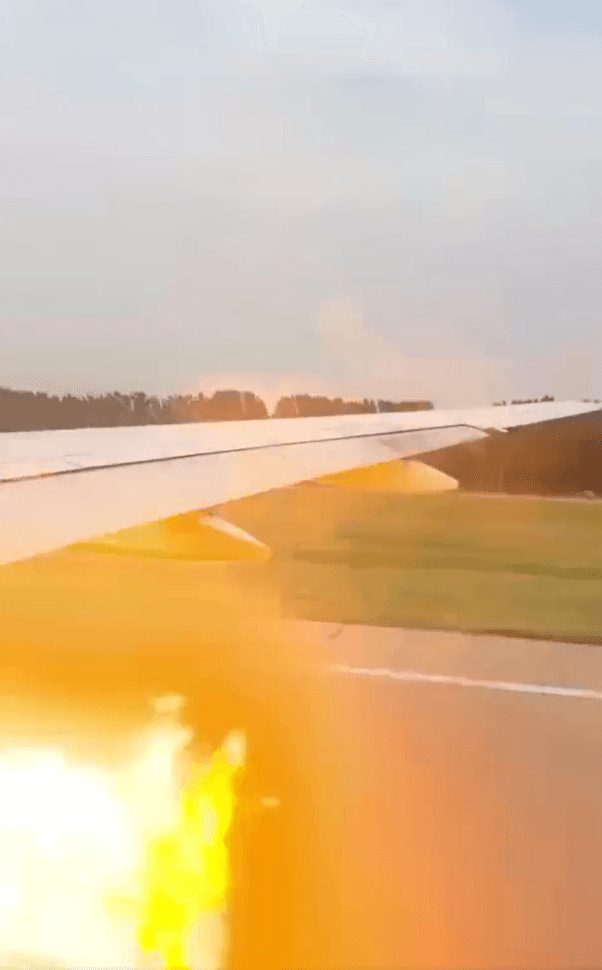 影/疑發動機故障！美客機北京起飛時急煞停　乘客：機翼竄火