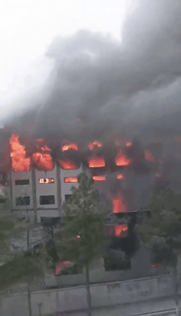 山東化工廠爆炸！巨型「蘑菇雲」　3公里內民宅玻璃全震碎