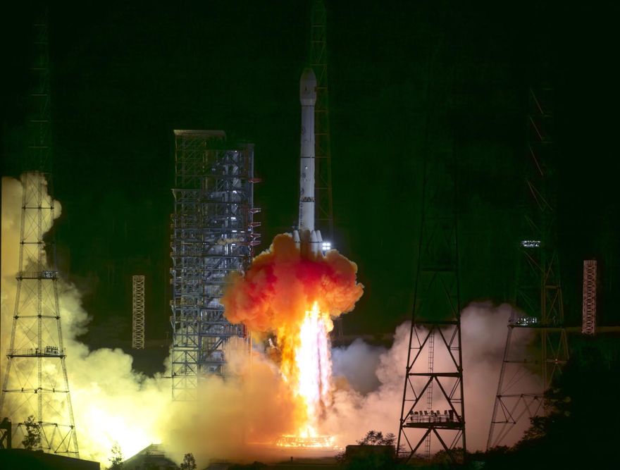 影/升空瞬間曝！陸「天問二號」發射　展開10年探星之旅