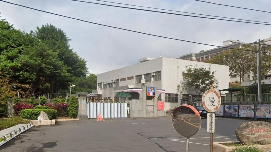 被弄壞畫具！陸軍中士持槍押長官進寢室　遭停役、賠105萬