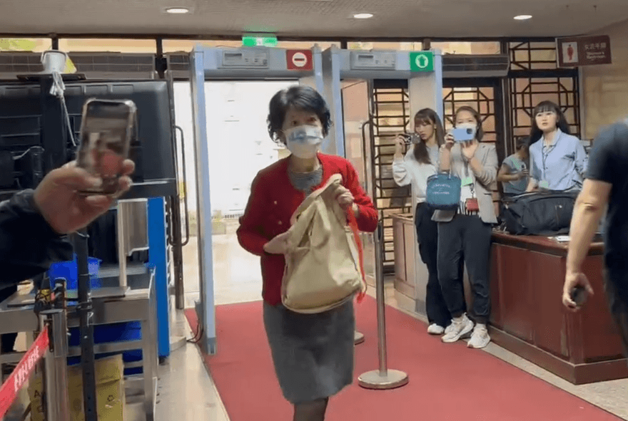密室的司法要何時才能透進陽光？陳佩琪喊：支持法庭直播