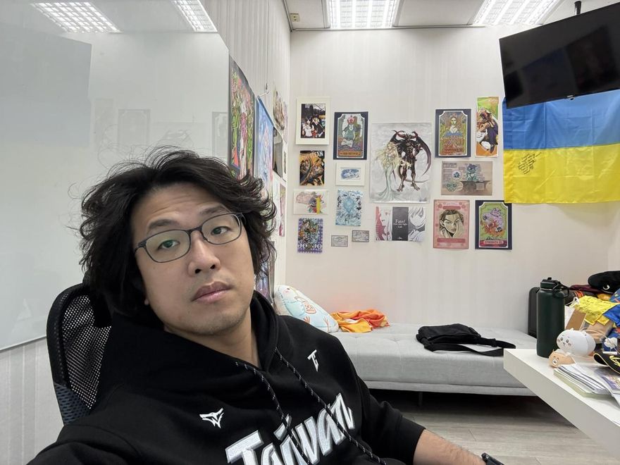 沈伯洋遭爆搭公務車開火鍋趴　反嗆：午休坐車吃飯不行？