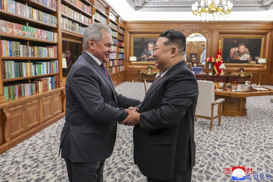朝俄「好麻吉」！金正恩會見蕭依古　承諾無條件挺俄
