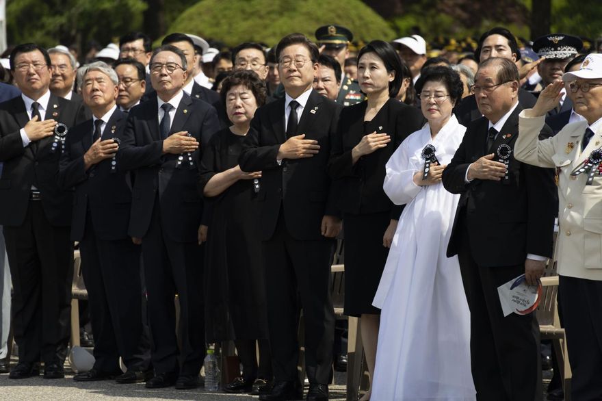 李在明上台後首場全國活動！顯忠院悼念烈士承諾「照顧撫卹」