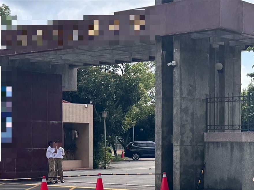 學習歷程膨風4校正取沒了　學霸高中生現身畢典領獎