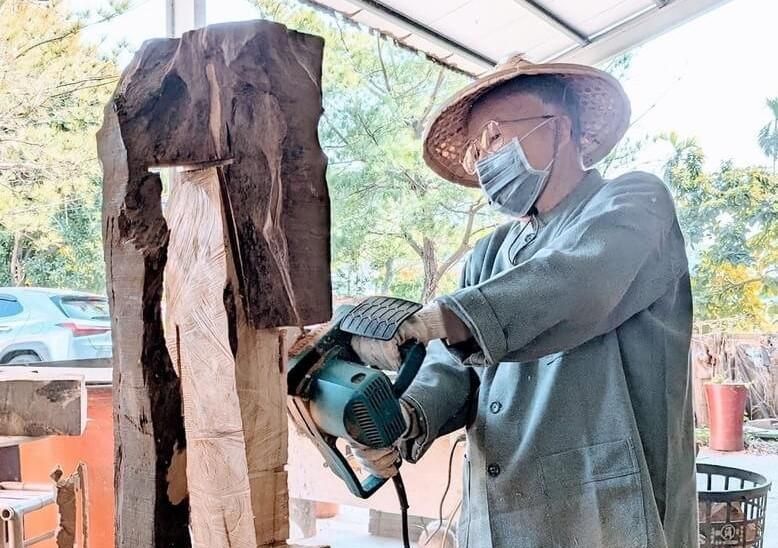 雲林雕刻大師張敬辭世享壽89歲　驗光師寫下藝術傳奇