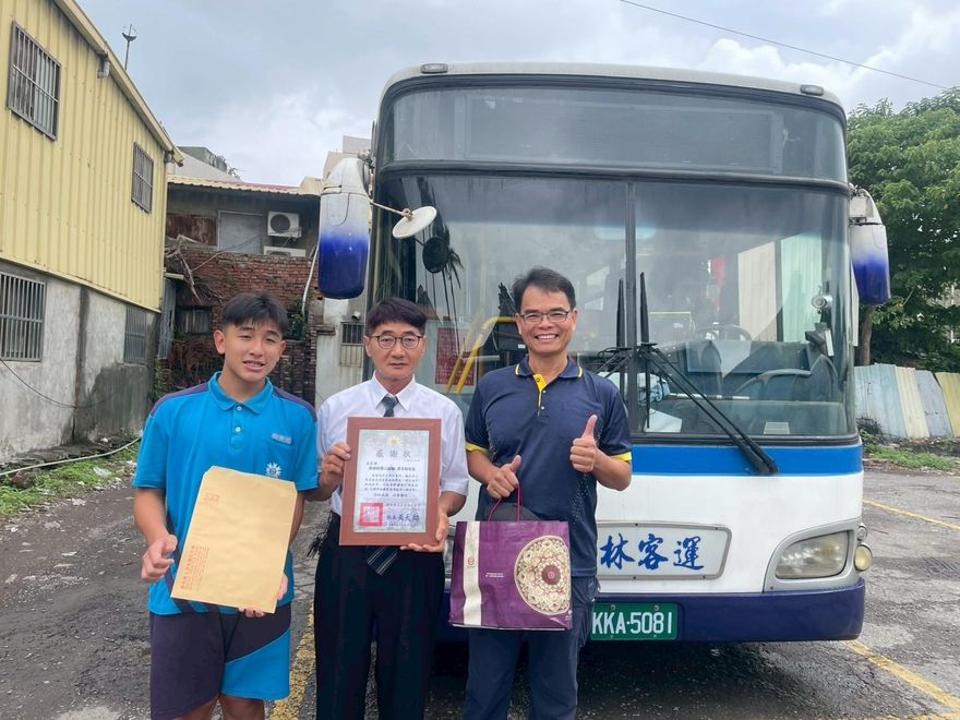 好暖！憂國三生錯過末班車　彰化司機「等他上車」才駛離