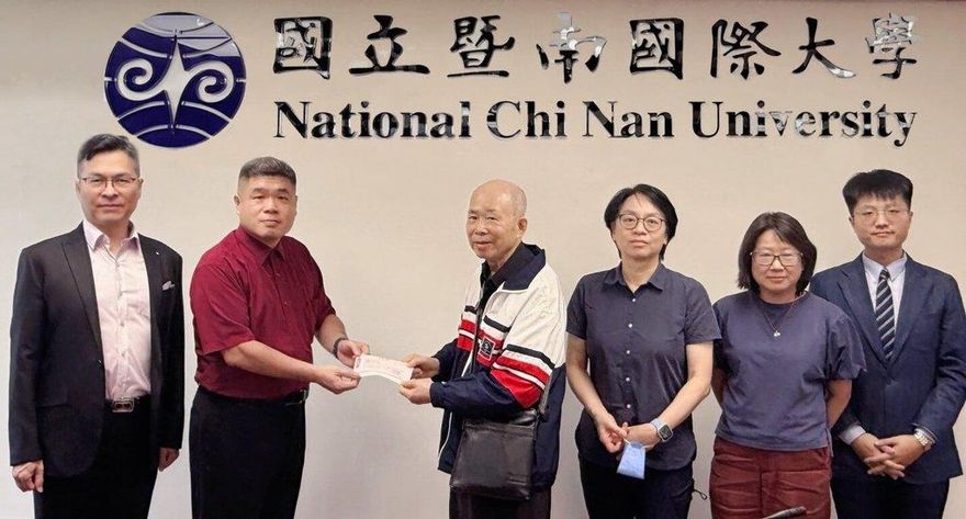 紀念暨大副教授陳依蓉　父捐200萬設清寒獎學金