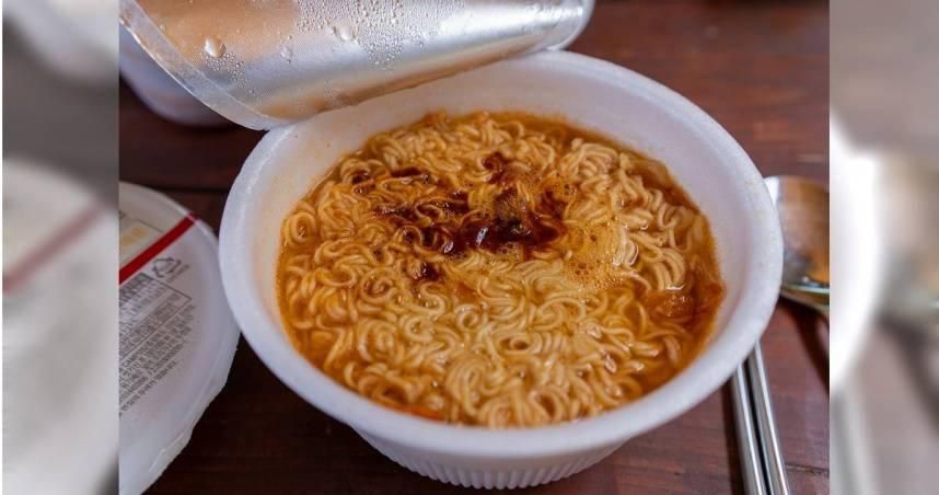 泡麵湯直接倒水槽「後果超慘」　3NG行為一堆人犯
