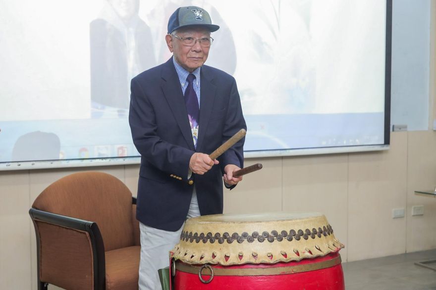 「我達達的馬蹄」成絕響！知名詩人鄭愁予辭世　享耆壽91歲