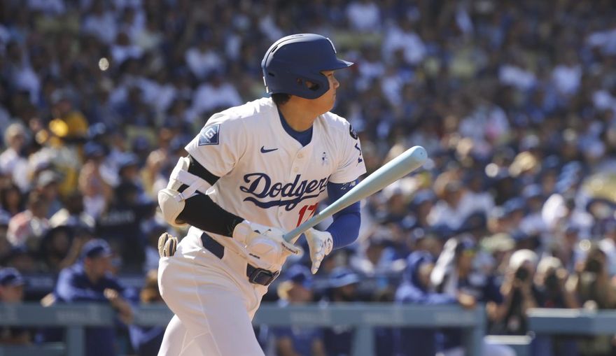 MLB/大谷翔平敲3安！最強老爸拿藍色球棒猛打賞