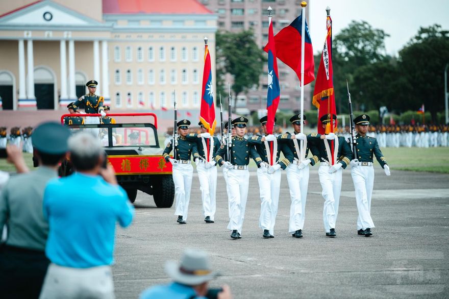陸軍官校101週年校慶　軍校生首度改以昂首齊步取代正步